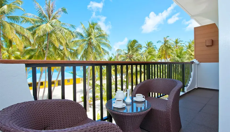 هتل کریستال سندز ویلامالدیو